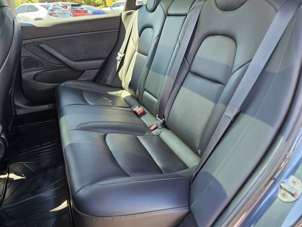 Used 2019 Tesla Model 3 RWD image 17