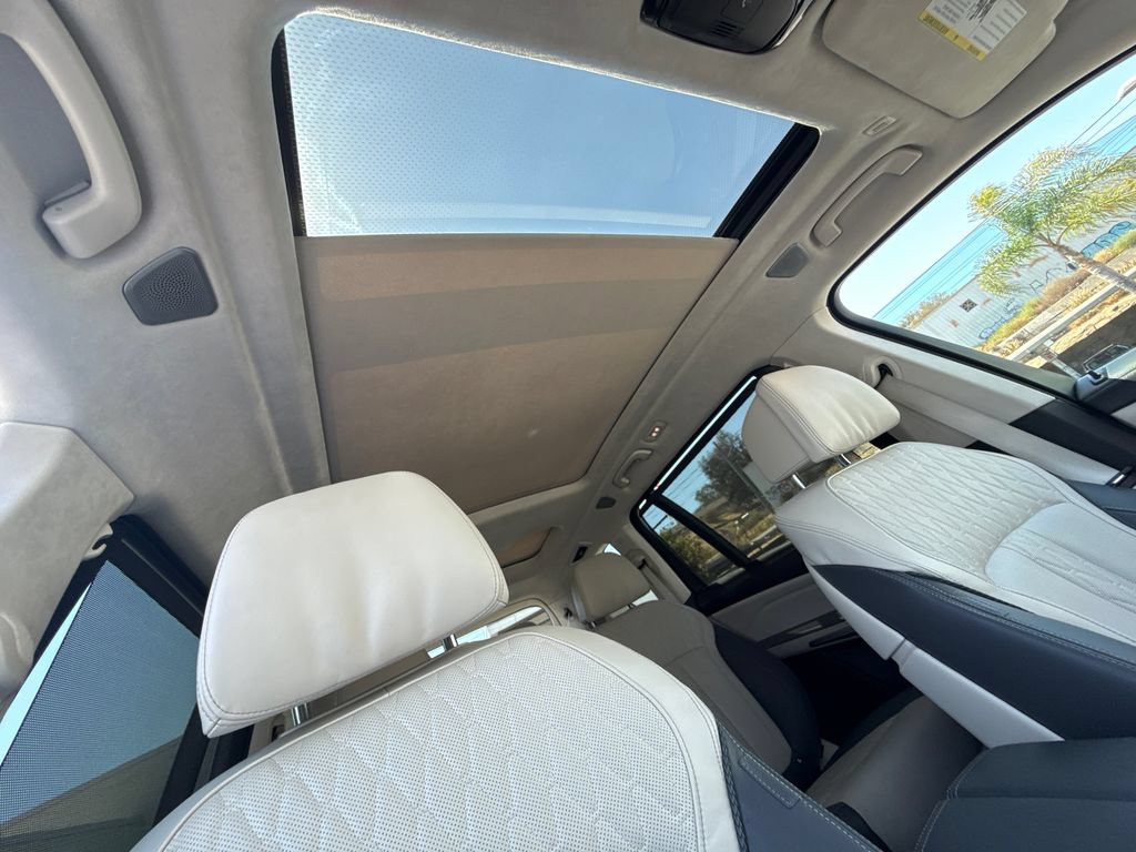 Used 2025 BMW ALPINA XB7 AWD/4WD image 14