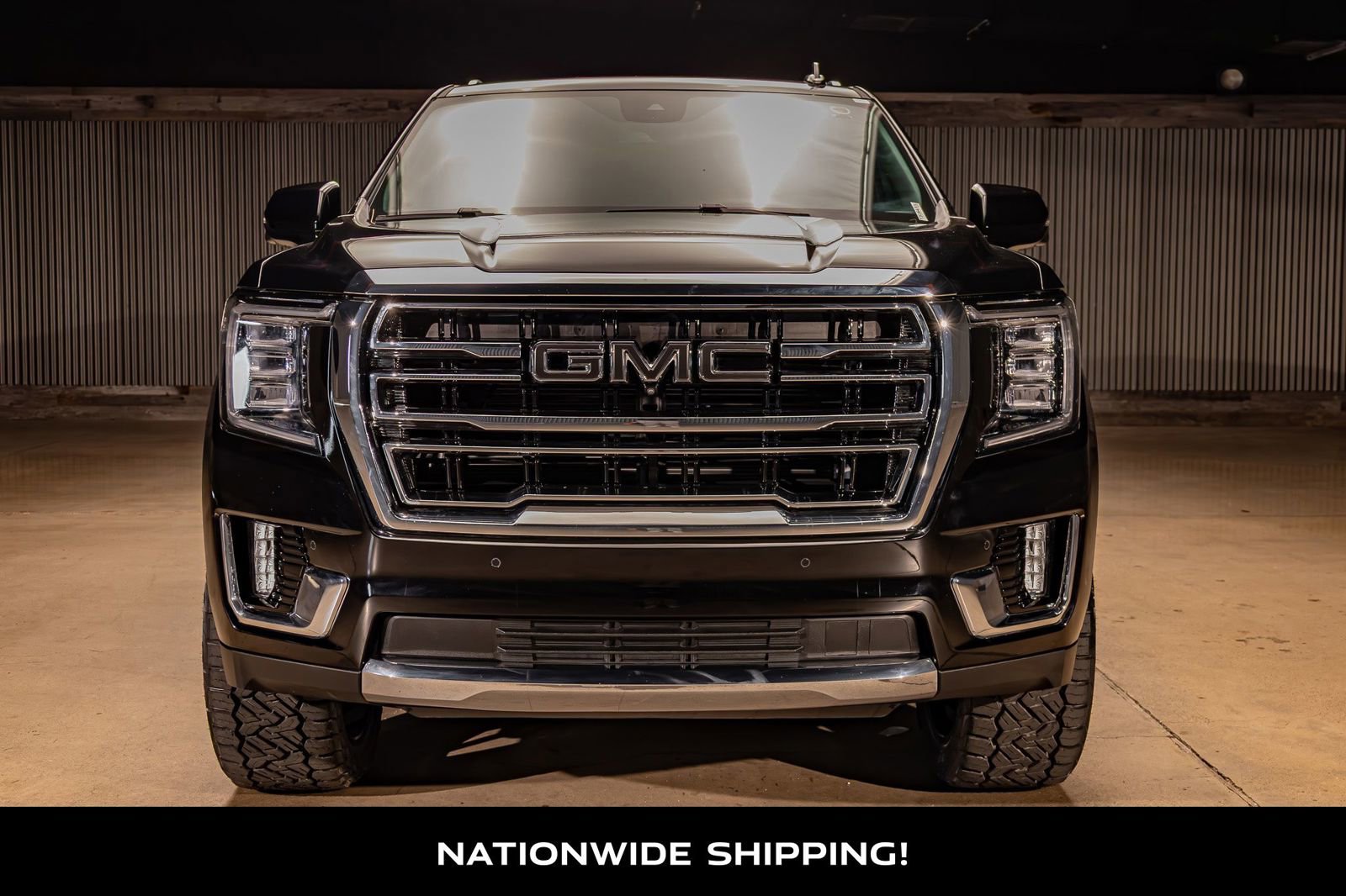 Used 2024 GMC Yukon XL SLT w/ SLT Luxury Package image 4