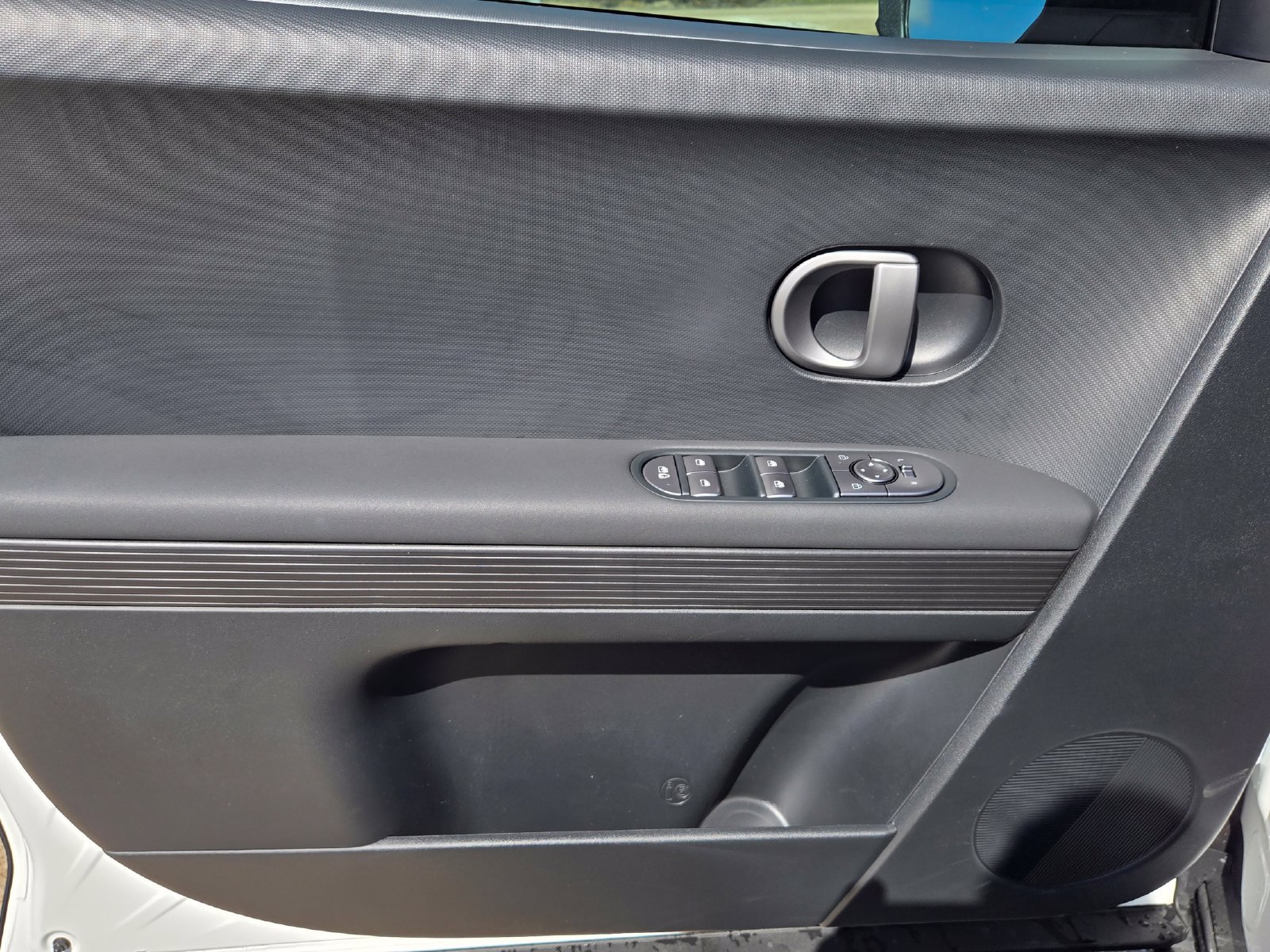 New 2027 Hyundai Ioniq 5 SEL RWD image 18