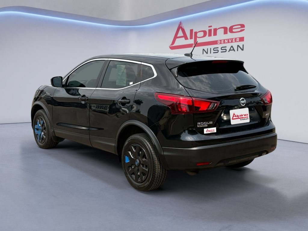 Used 2018 Nissan Rogue Sport S AWD/4WD image 3