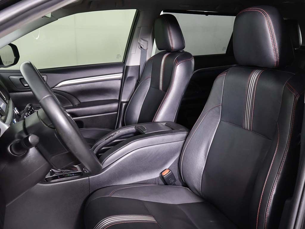Used 2019 Toyota Highlander SE AWD/4WD image 28