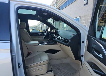 Used 2022 Cadillac Escalade Premium Luxury AWD/4WD image 3