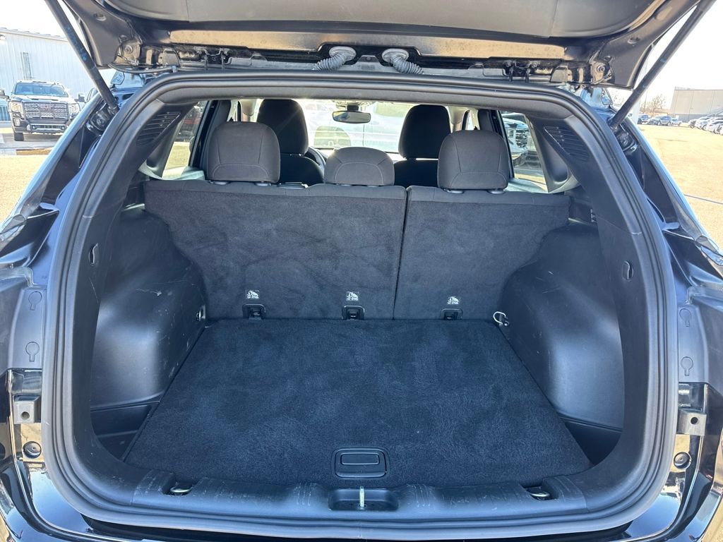 Used 2023 Jeep Compass Sport image 6