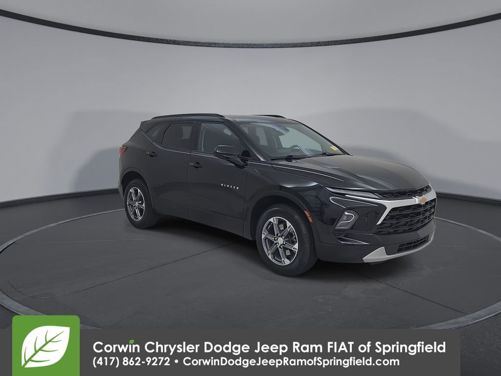 Used 2023 Chevrolet Blazer LT w/ Convenience Package image 3