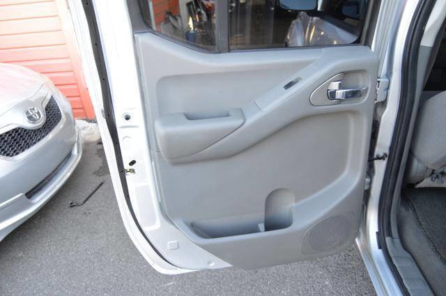 Used 2008 Nissan Frontier SE w/ SE Value Truck Pkg image 41