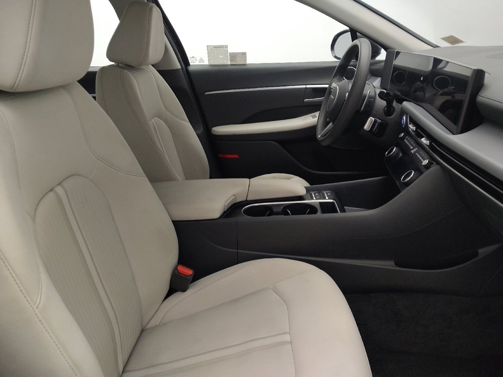 Used 2025 Hyundai Sonata SEL FWD image 21
