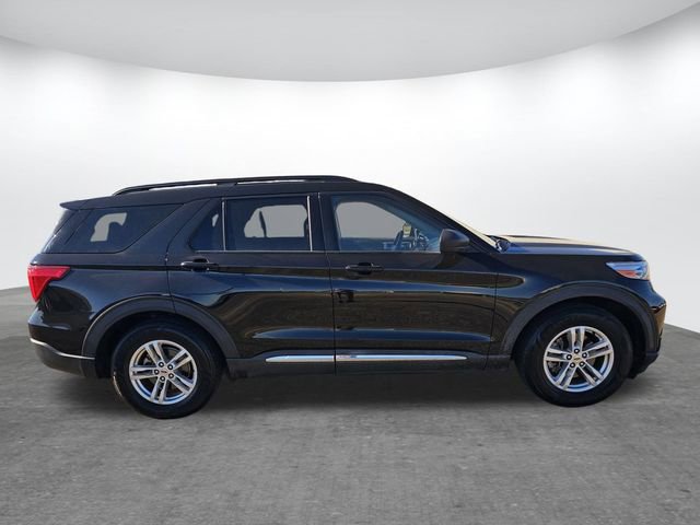 Certified 2020 Ford Explorer XLT image 3
