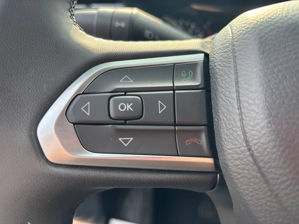 Used 2024 Jeep Compass Latitude AWD/4WD image 21