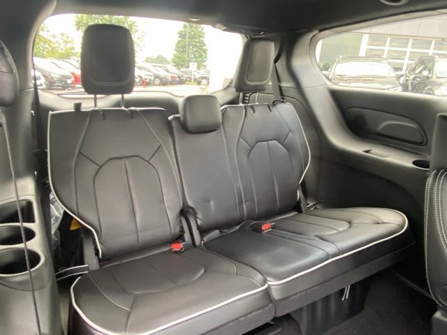 New 2026 Chrysler Pacifica Limited w/ S Appearance Package image 37