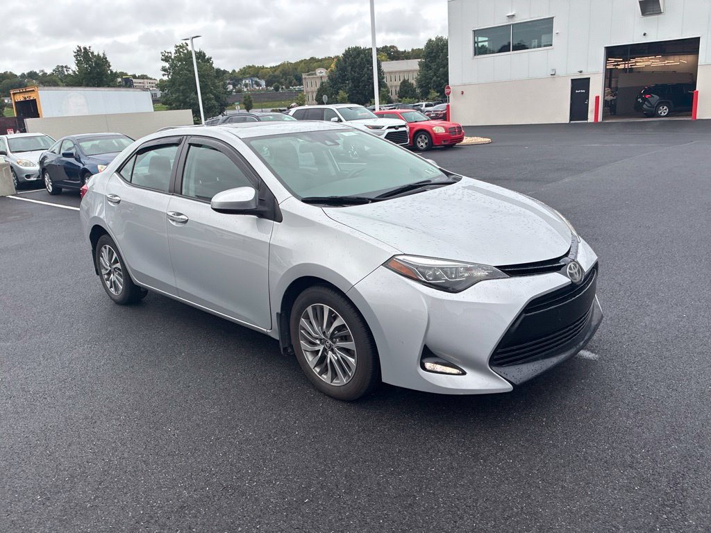 Used 2017 Toyota Corolla XLE w/ Carpet Mat Package (TMS) FWD image 2