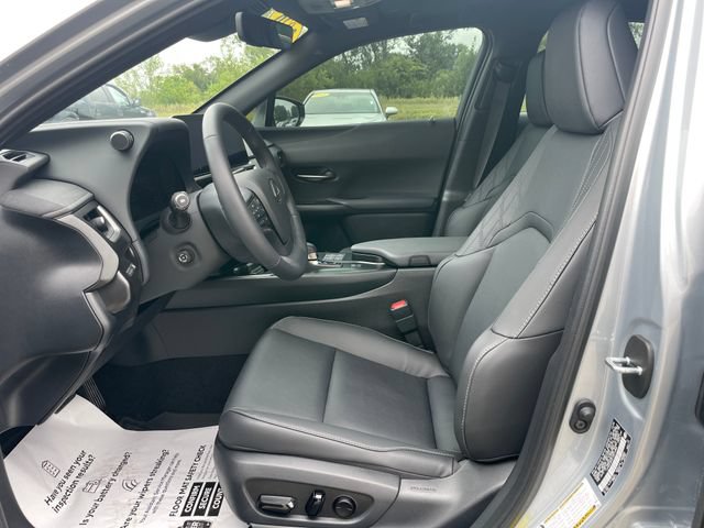 Used 2026 Lexus UX 300h AWD w/ Accessory Package (2T) image 32