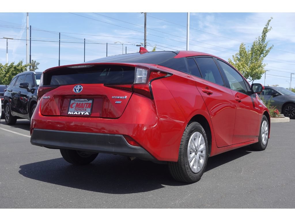 Certified 2021 Toyota Prius L Eco FWD image 4