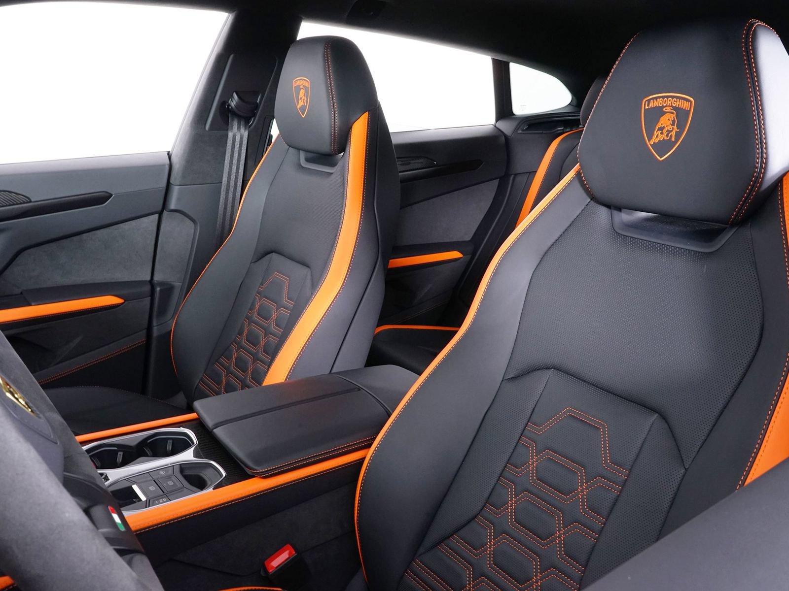 Used 2025 Lamborghini Urus S AWD/4WD image 25