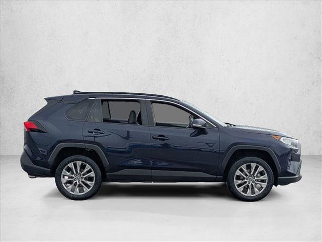 Used 2019 Toyota RAV4 XLE Premium image 4
