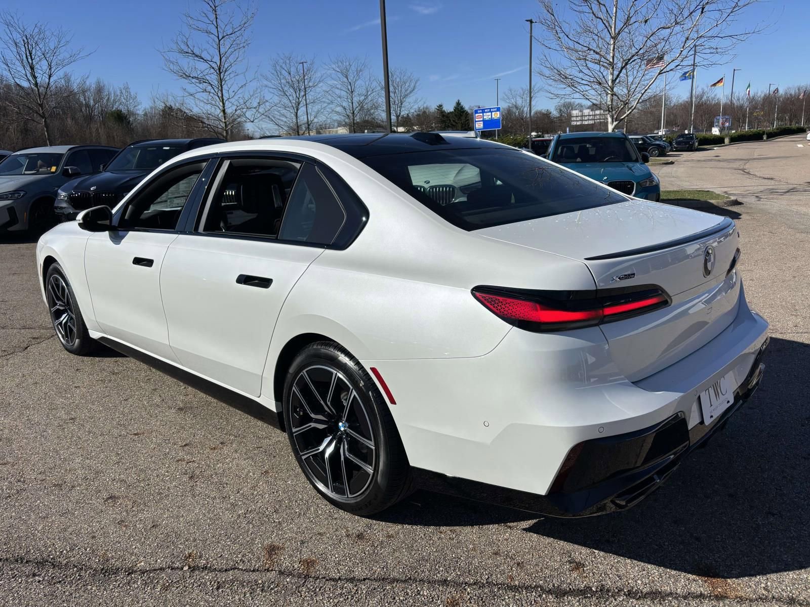 New 2026 BMW 760i xDrive AWD/4WD image 7