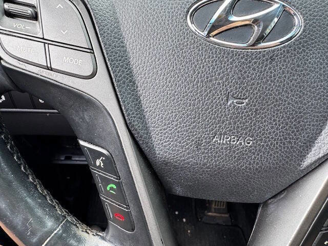 Used 2018 Hyundai Santa Fe Limited w/ Cargo Package image 45