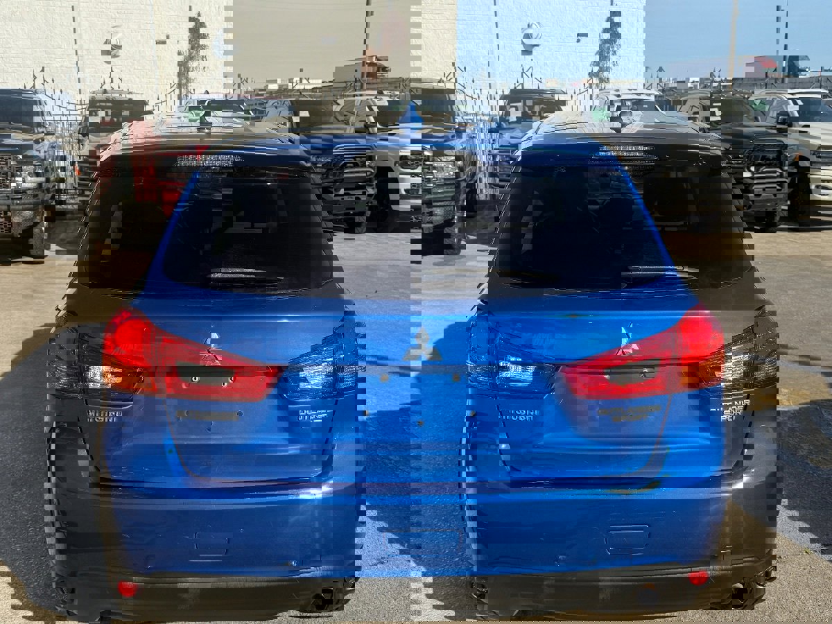 Used 2017 Mitsubishi Outlander Sport ES FWD image 5