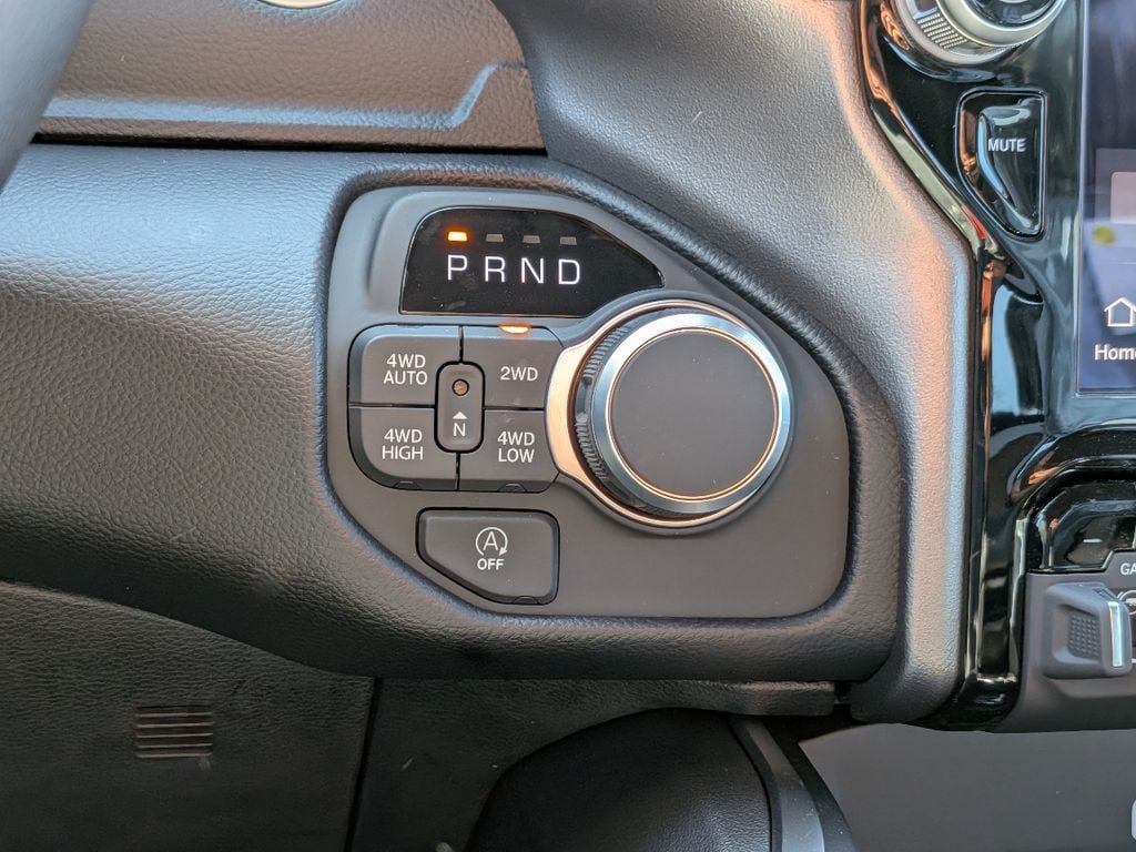 New 2026 RAM 1500 Big Horn AWD/4WD image 19
