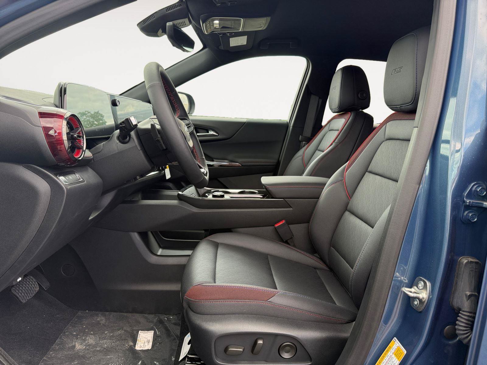 New 2026 Chevrolet Equinox RS w/ Safety and Technology Package FWD image 10