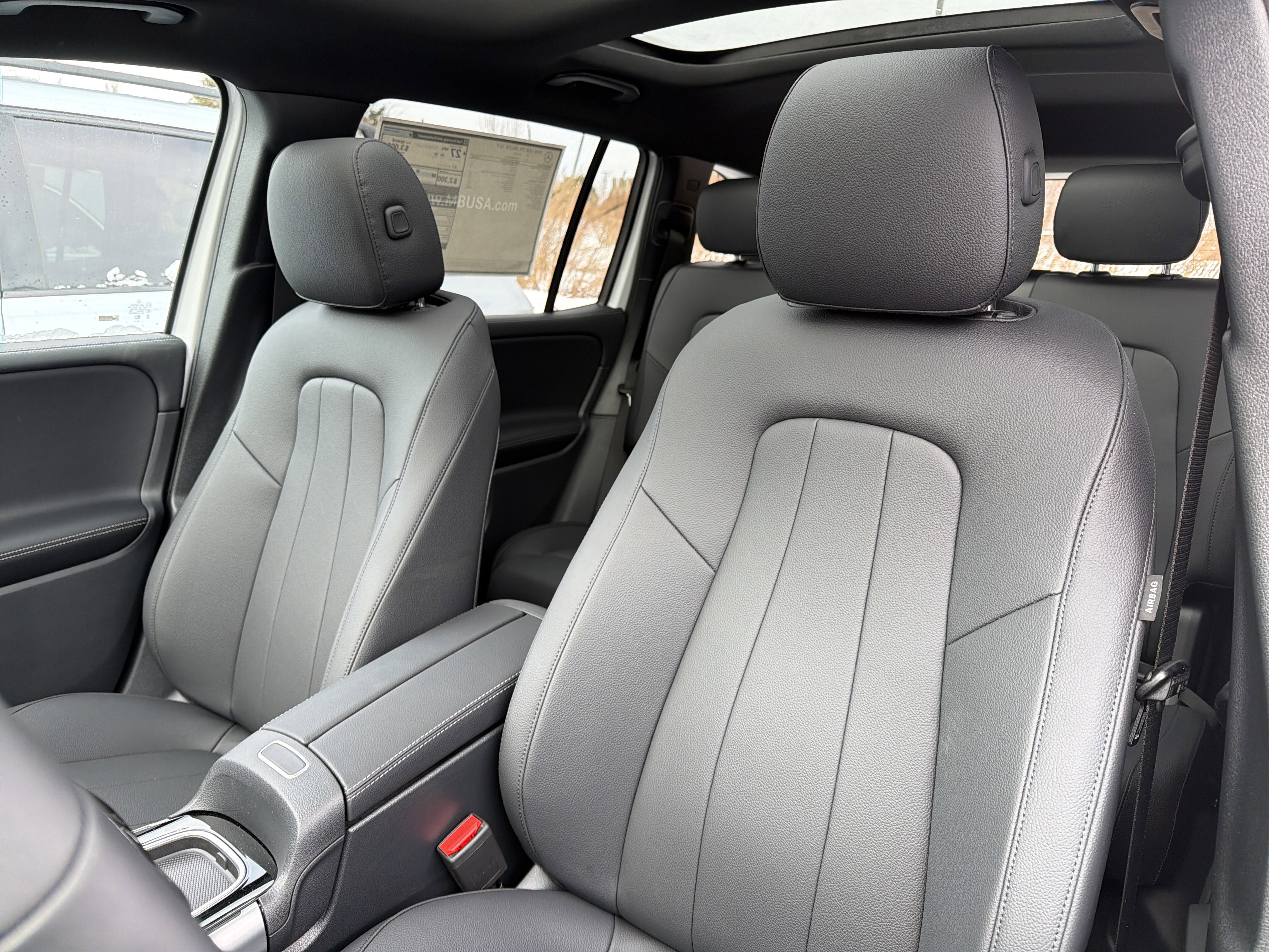 New 2026 Mercedes-Benz GLB 250 4MATIC image 10