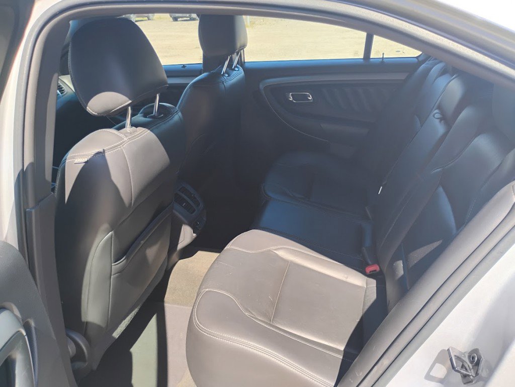 Used 2014 Ford Taurus SEL w/ Equipment Group 201A FWD image 5