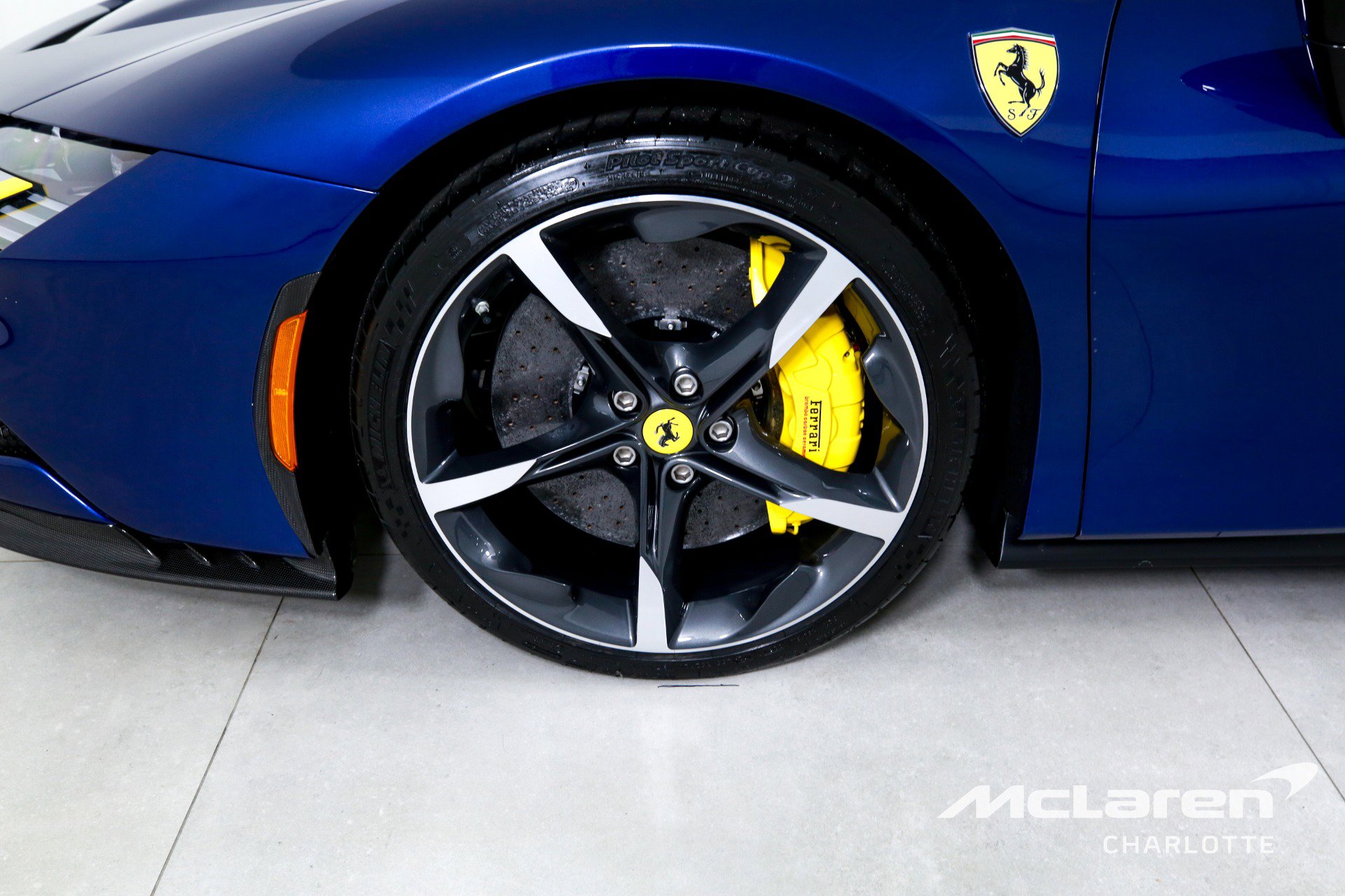 Used 2022 Ferrari SF90 Spider image 32