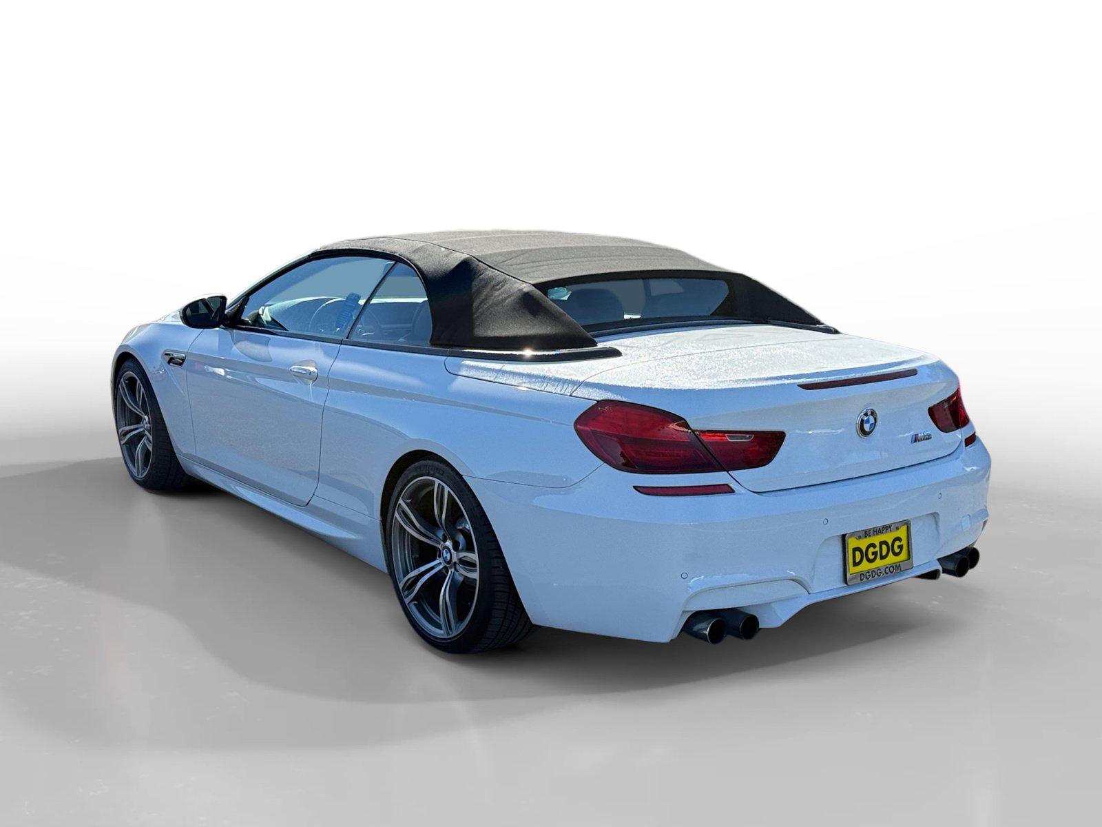 Used 2013 BMW M6 Convertible w/ Executive Pkg RWD image 3