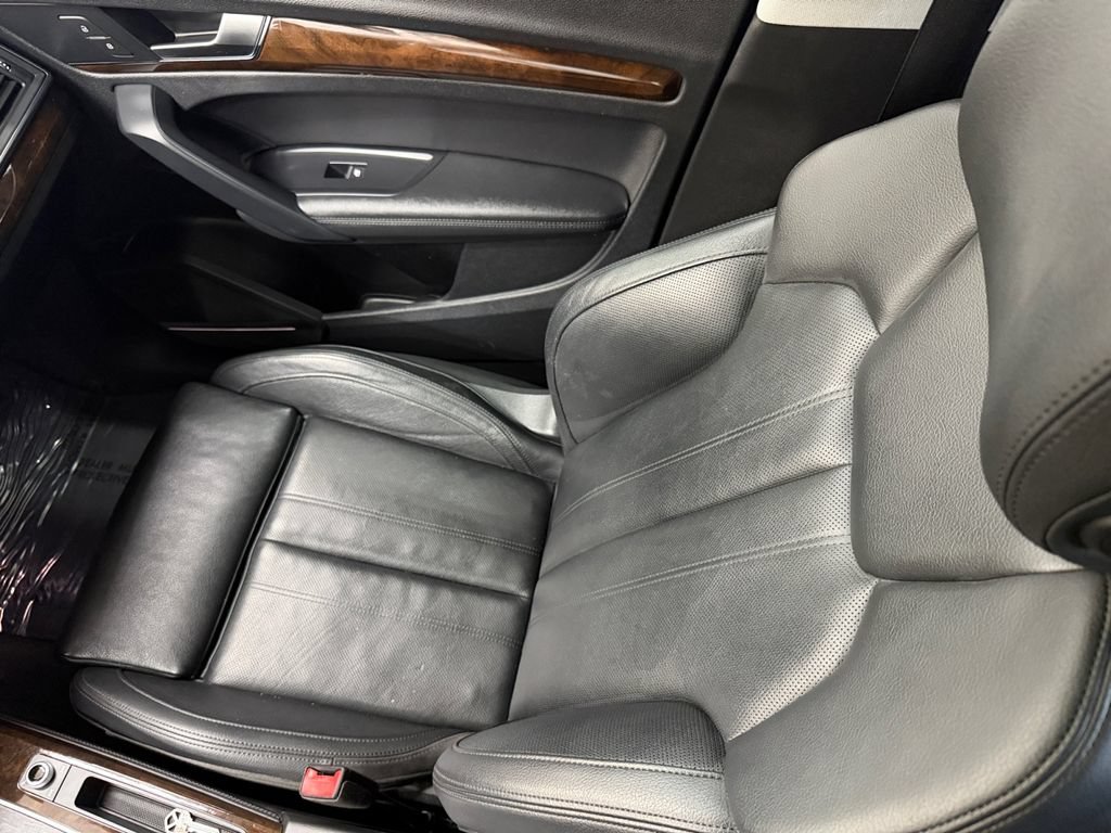 Used 2019 Audi Q5 2.0T Premium Plus w/ Premium Plus Package AWD/4WD image 45