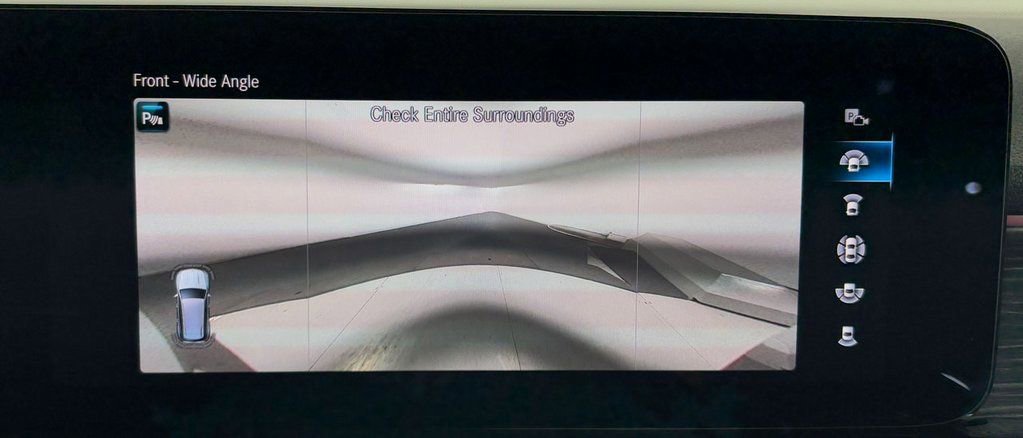 Used 2023 Mercedes-Benz EQB 300 4MATIC w/ Pinnacle Package image 18