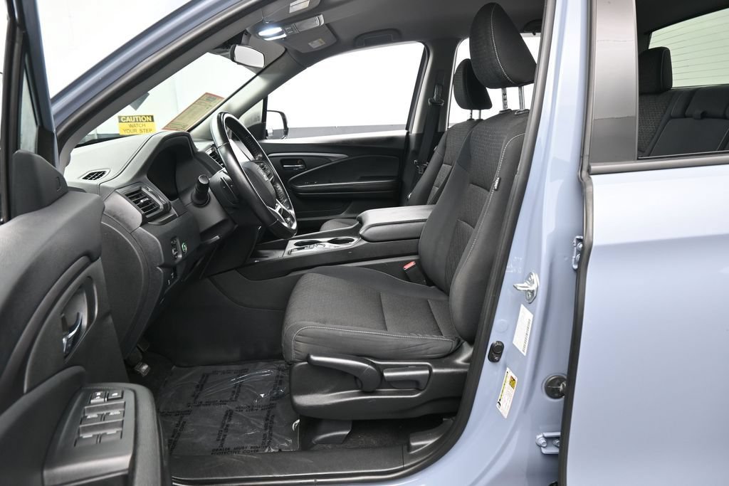 Used 2024 Honda Ridgeline Sport image 11
