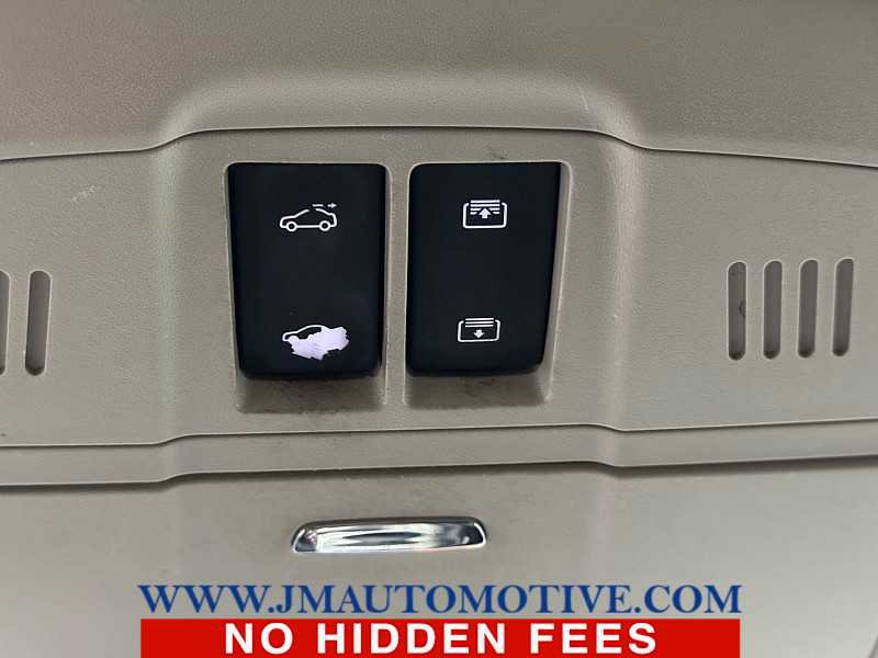 Used 2019 Buick Envision Essence image 39