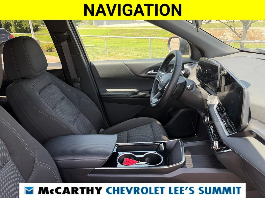 Used 2025 Chevrolet Equinox LT FWD image 29