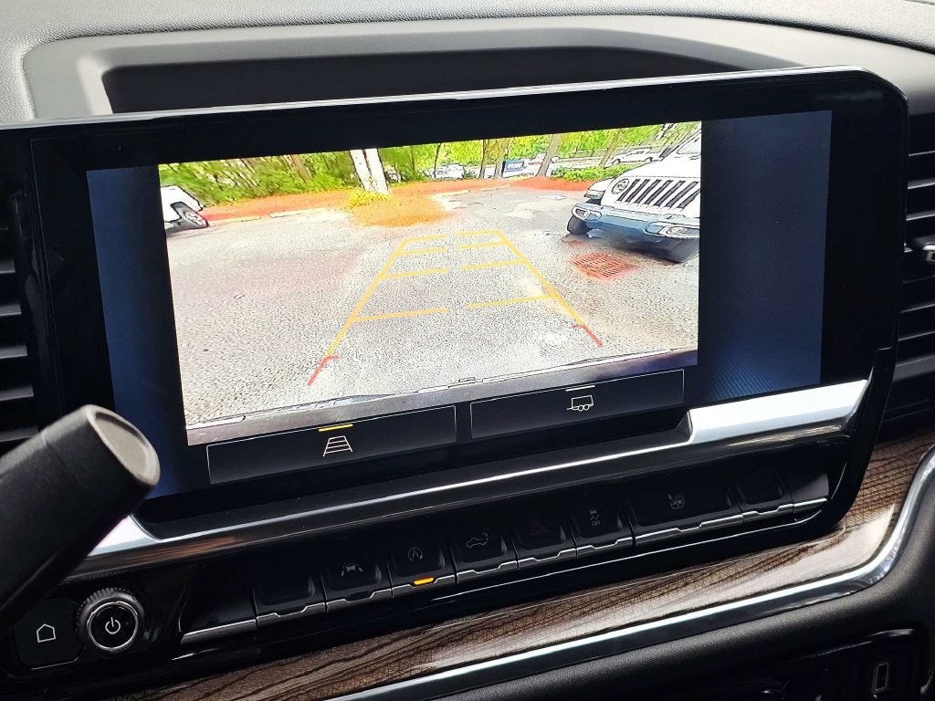 Used 2025 Chevrolet Silverado 1500 LT RWD image 19