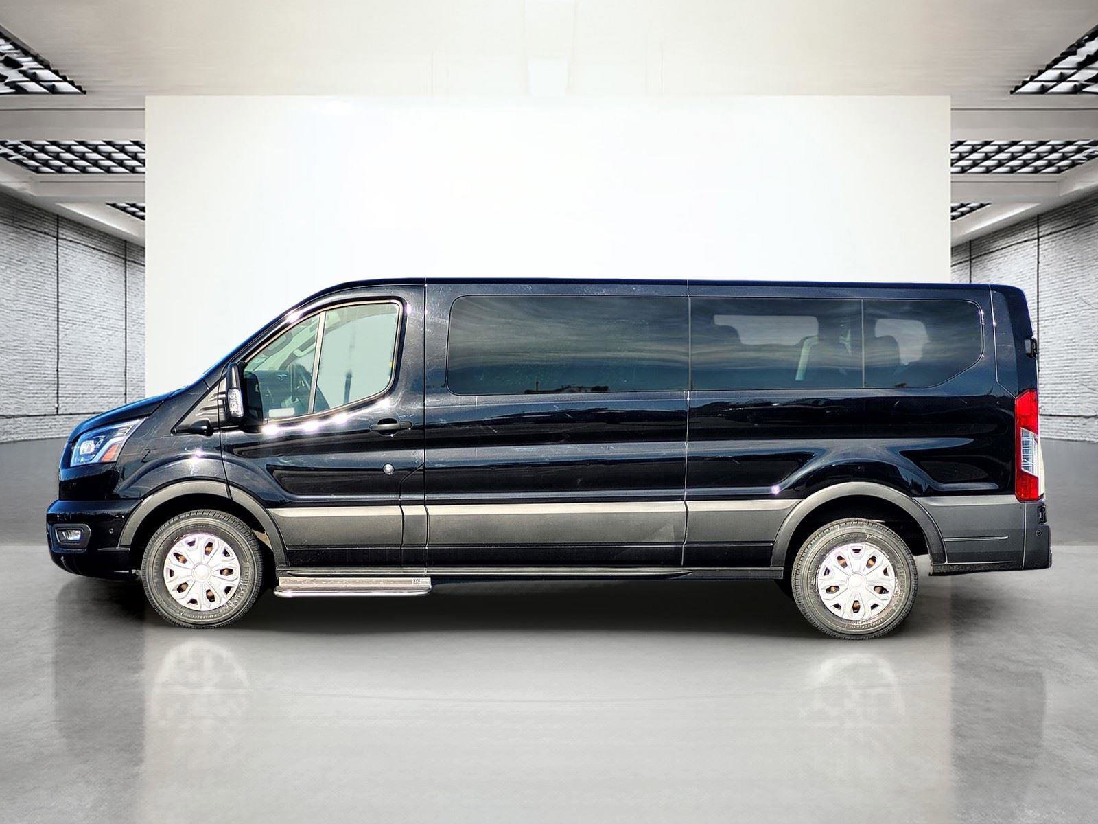 Used 2023 Ford Transit 350 XLT image 9