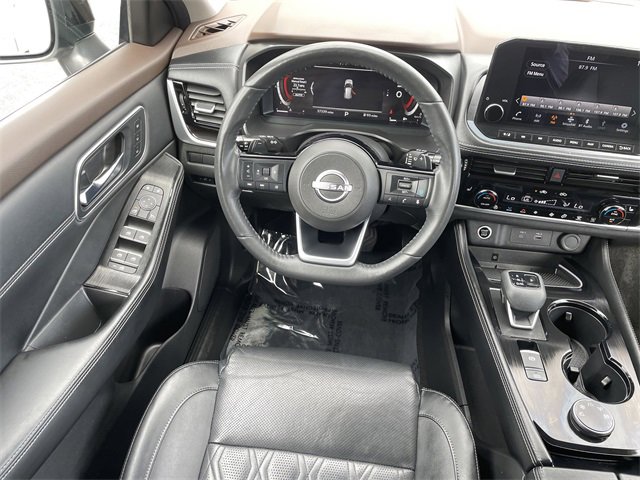 Used 2023 Nissan Rogue Platinum w/ Platinum Premium Package image 13