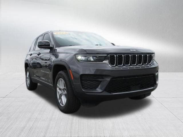 Certified 2024 Jeep Grand Cherokee Laredo X RWD image 10
