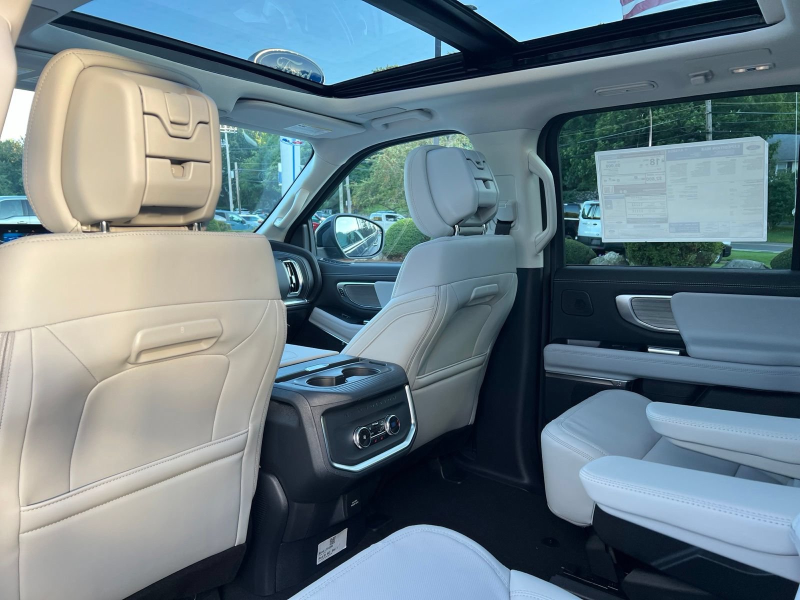 New 2027 Ford Expedition Max Platinum AWD/4WD image 18