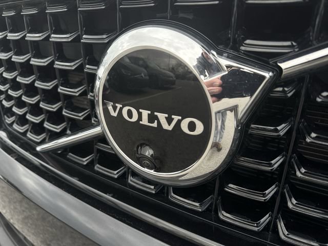 Used 2023 Volvo XC40 B5 Plus w/ Driver Assist Package image 30