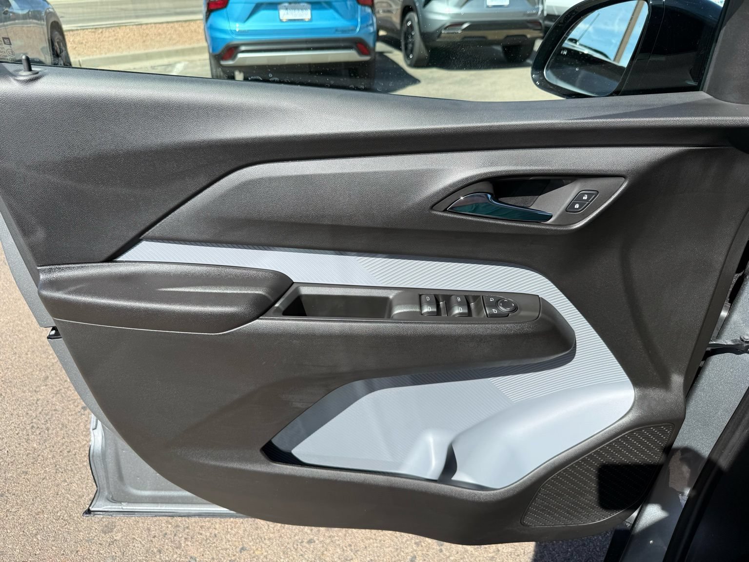 New 2027 Chevrolet Bolt LT w/ Comfort Package FWD image 11