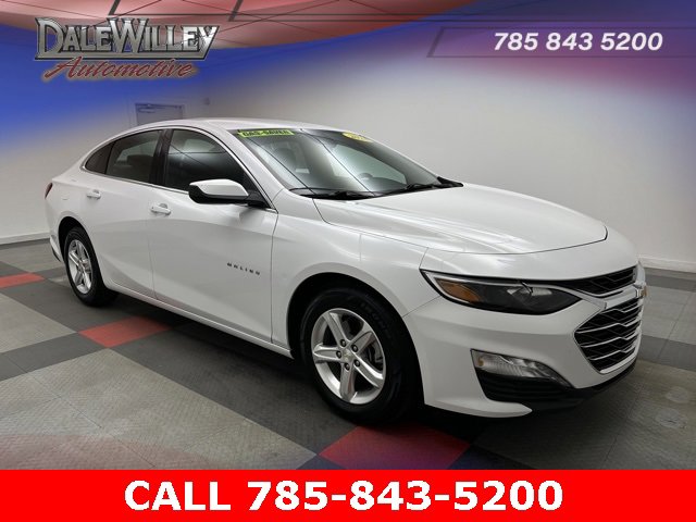 Used 2024 Chevrolet Malibu LT image 1