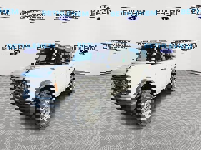 New 2025 Ford Bronco 4-Door image 4