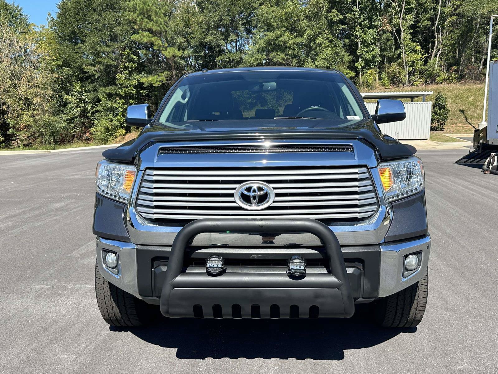 Used 2017 Toyota Tundra Limited w/ Limited Premium Package AWD/4WD image 2