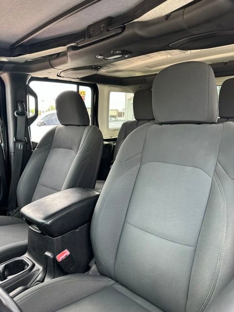 Used 2018 Jeep Wrangler Unlimited Sport S AWD/4WD image 22