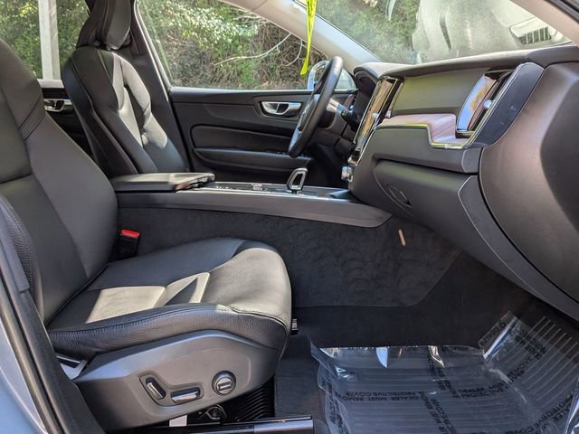 Certified 2023 Volvo XC60 B5 Plus w/ Climate Package FWD image 29