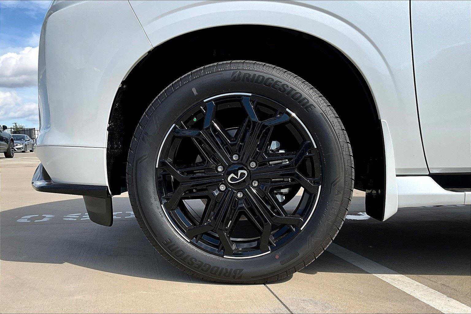 New 2026 INFINITI QX80 Sensory w/ Sport Exterior Package image 22
