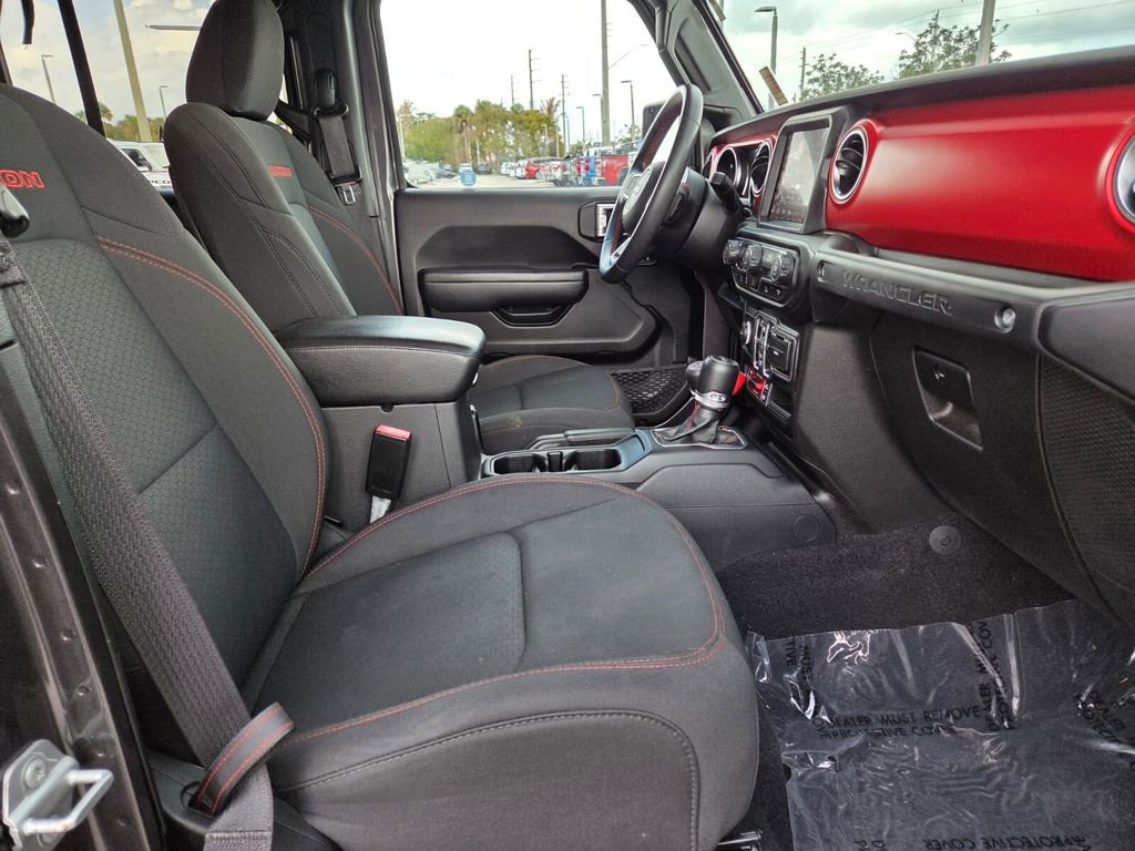 Used 2022 Jeep Wrangler Unlimited Rubicon AWD/4WD image 10