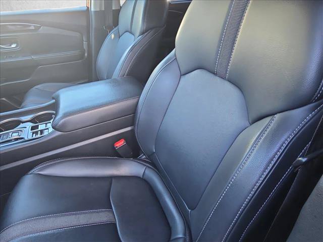 Used 2024 Honda Pilot Touring image 16