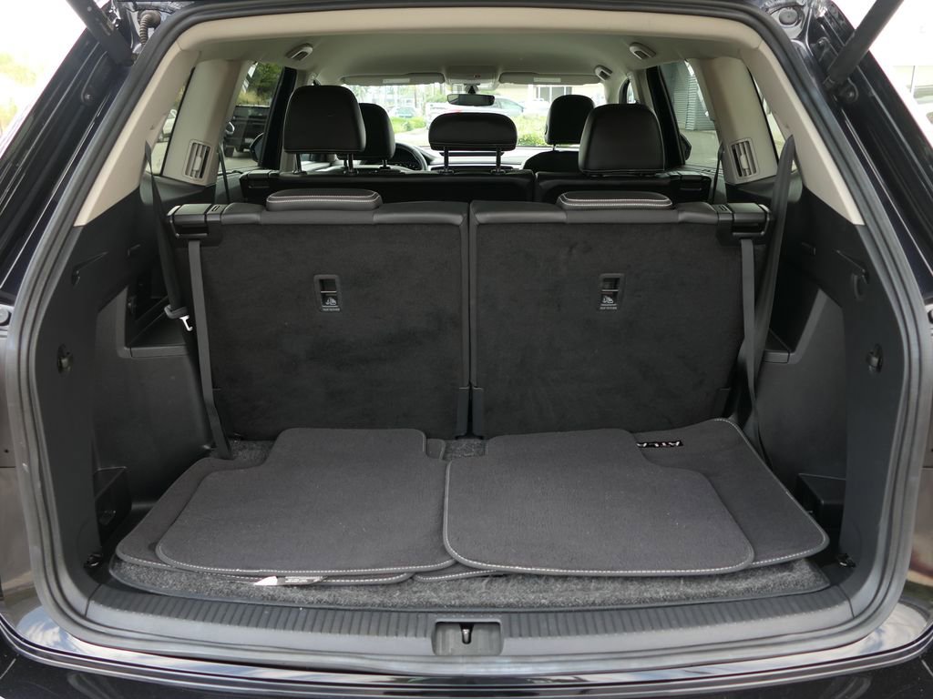 Used 2023 Volkswagen Atlas SE AWD/4WD image 24