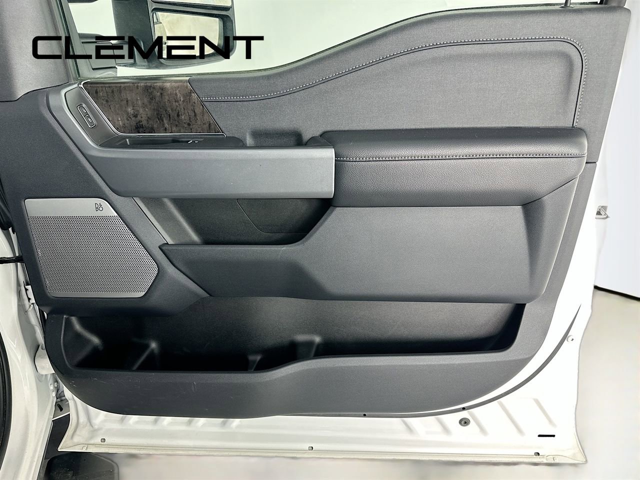 Used 2023 Ford F350 Lariat w/ Sport Appearance Package image 36